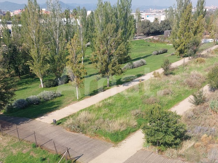 SINGULAR - Pis nou de 3 dorm., al centre -18