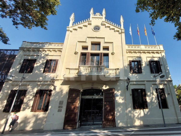 SINGULAR - Pis nou de 3 dorm., al centre -26