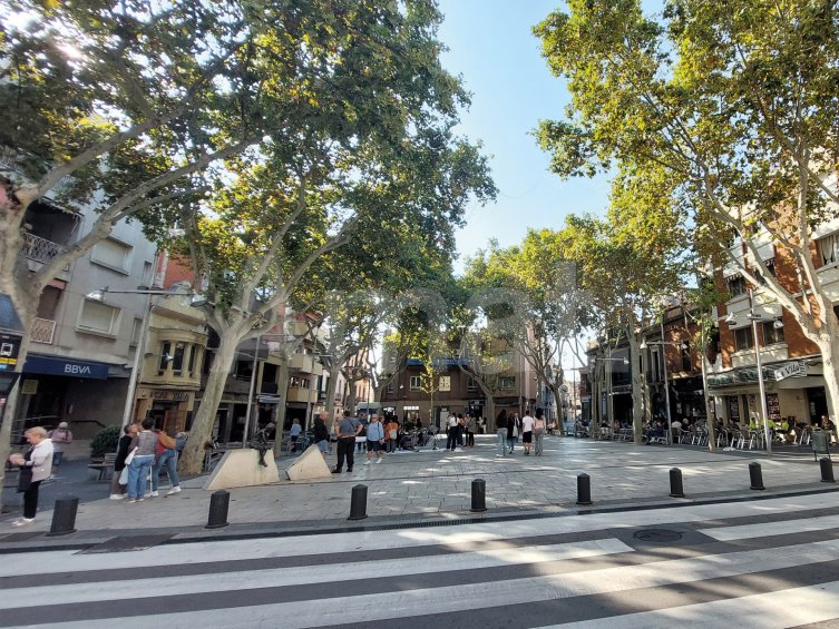 SINGULAR - Gran piso nuevo de 4 dorm., en el centro -27