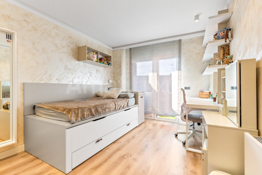 Excepcional casa adossada amb ascensor, al Parc Central -28