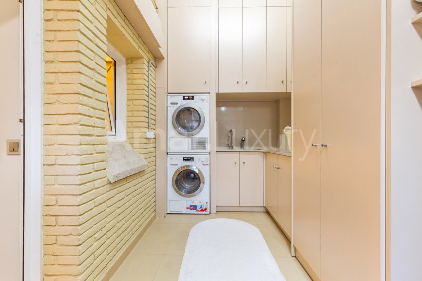 Excepcional casa adossada amb ascensor, al Parc Central -33