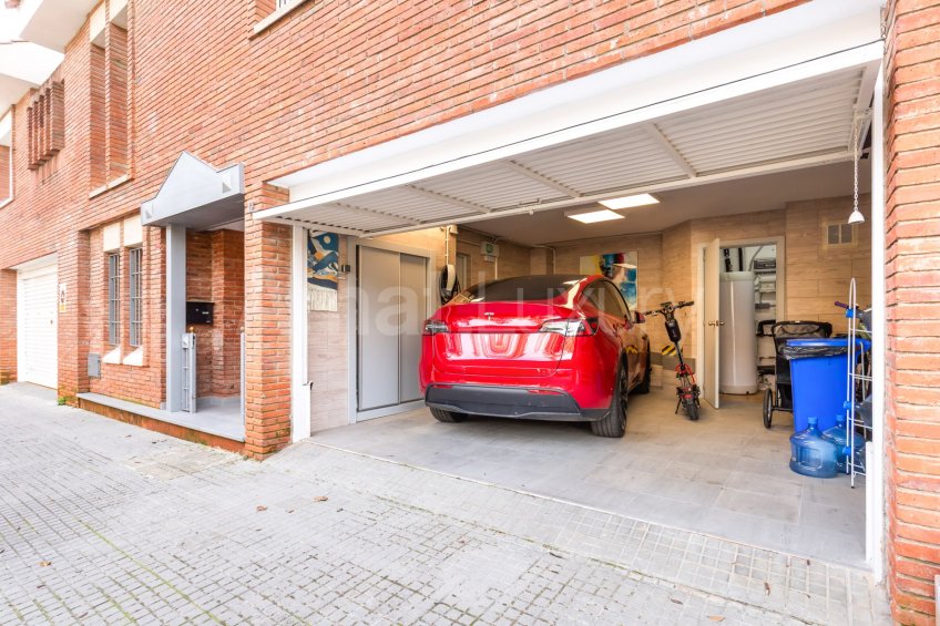 Excepcional casa adossada amb ascensor, al Parc Central -51