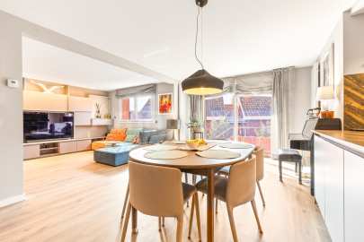 Excepcional casa adossada amb ascensor, al Parc Central -12