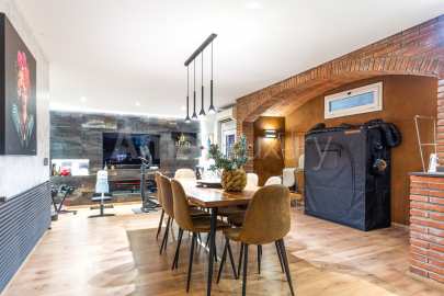 Excepcional casa adossada amb ascensor, al Parc Central -4