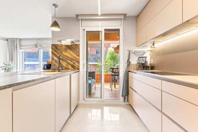 Excepcional casa adossada amb ascensor, al Parc Central -7