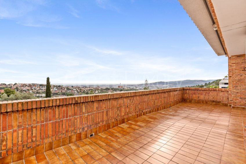 Amplia casa unifamiliar a Bell Soleig -28