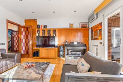 Amplia casa unifamiliar a Bell Soleig -6