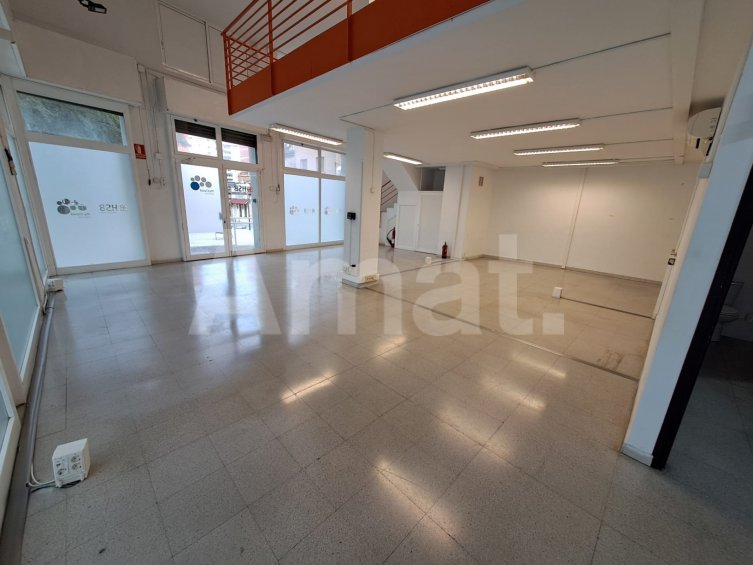 Luminous premises in Les Corts -2