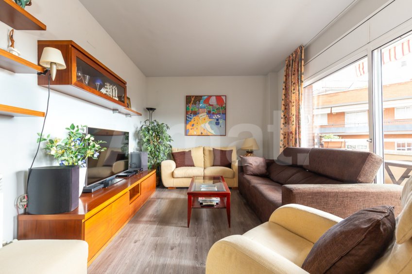 Bright penthouse with terrace and parking, in Guinardó -10