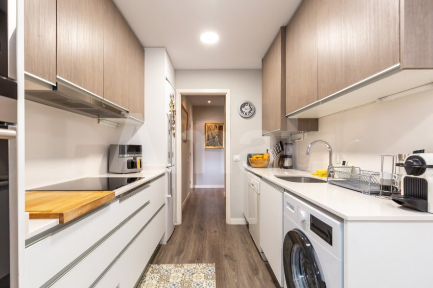 Bright penthouse with terrace and parking, in Guinardó -13