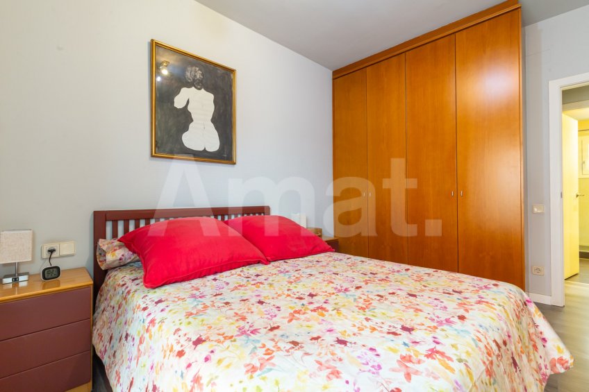Bright penthouse with terrace and parking, in Guinardó -14