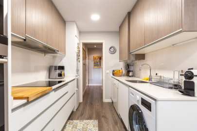 Bright penthouse with terrace and parking, in Guinardó -13