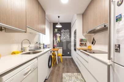 Bright penthouse with terrace and parking, in Guinardó -3