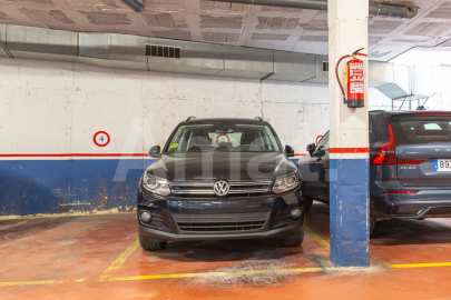 Bright penthouse with terrace and parking, in Guinardó -36