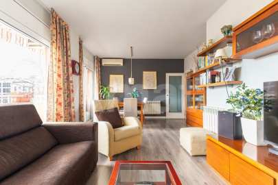 Bright penthouse with terrace and parking, in Guinardó -6