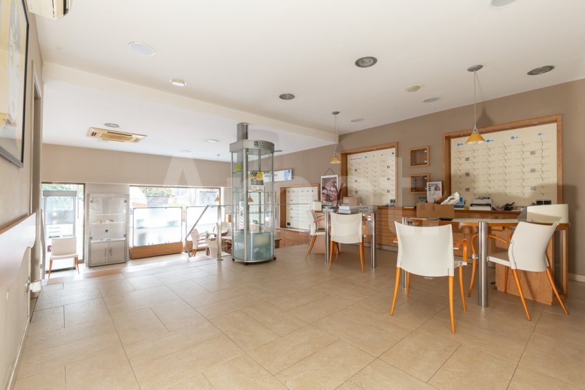 Central duplex permises -11