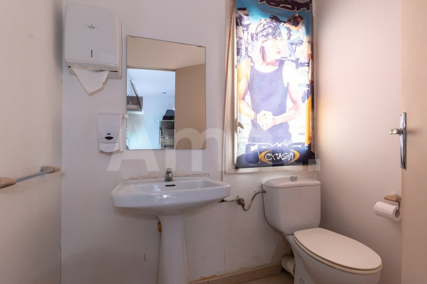 Central duplex permises -16