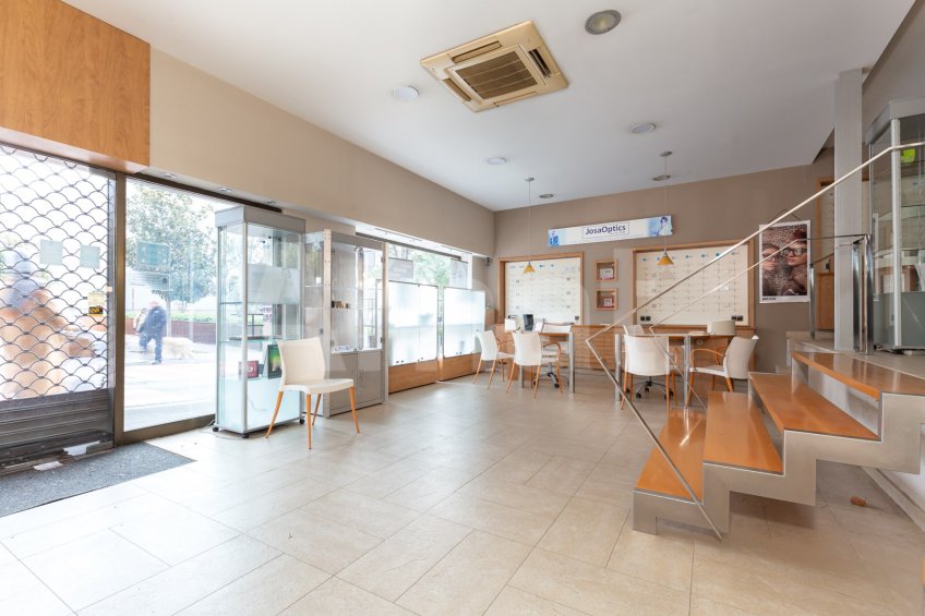 Central duplex permises -2