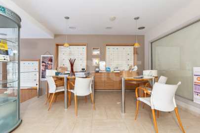 Central duplex permises -15