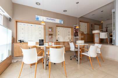 Central duplex permises -3