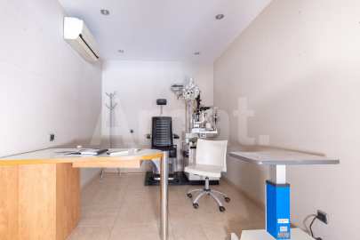 Central duplex permises -8