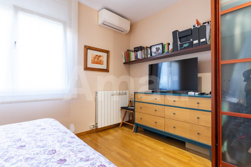 Renovated multi-family house, in La Miranda, with views -30