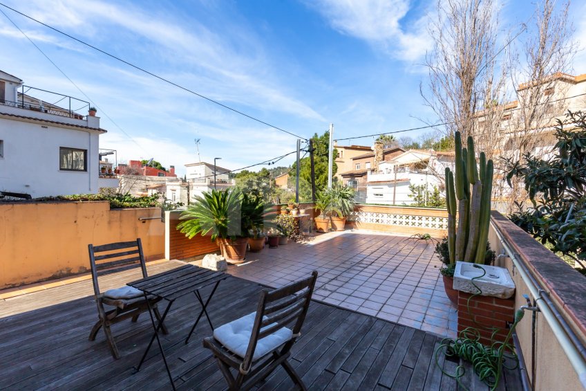 Renovated multi-family house, in La Miranda, with views -38