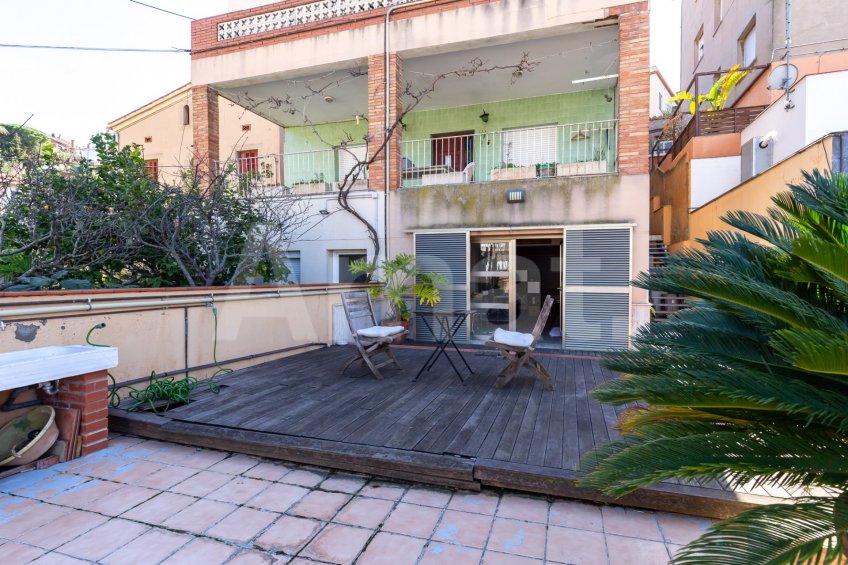 Renovated multi-family house, in La Miranda, with views -41