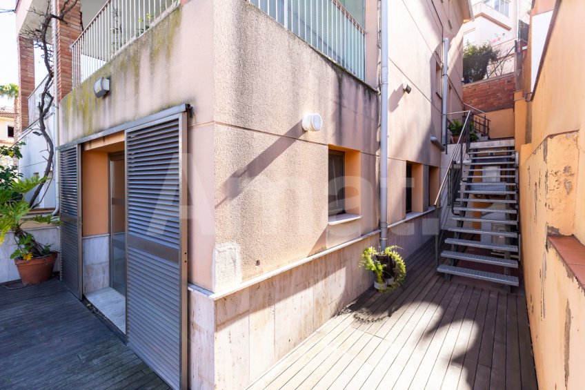 Renovated multi-family house, in La Miranda, with views -43