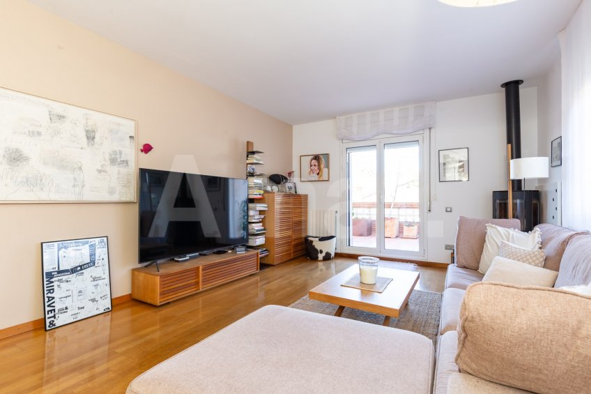 Renovated multi-family house, in La Miranda, with views -6