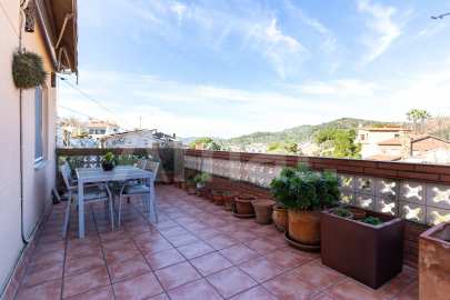 Renovated multi-family house, in La Miranda, with views -15