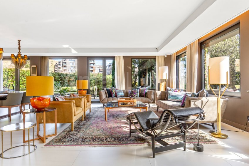 Espectacular casa en entorn exclusiu -8