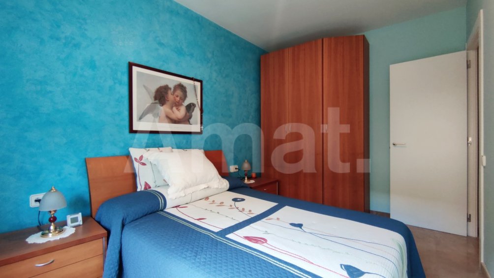 Casa de poble amb garatge, al centre -18