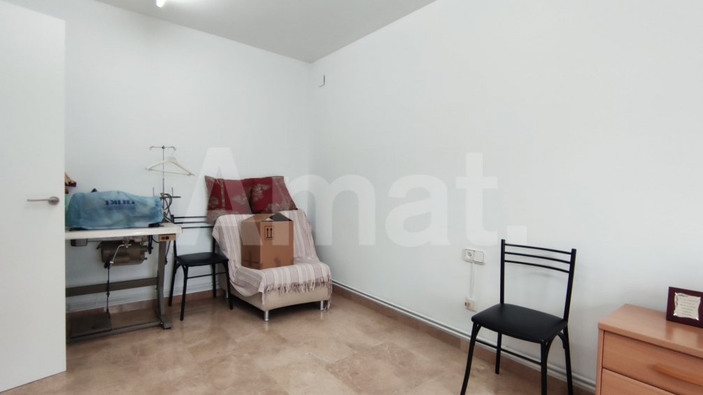 Casa de poble amb garatge, al centre -31