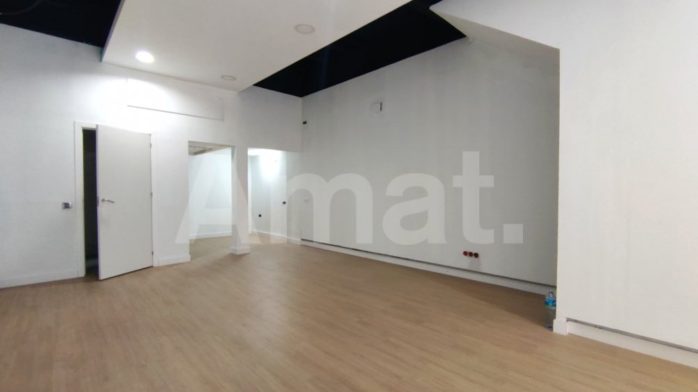 Casa de poble amb garatge, al centre -39