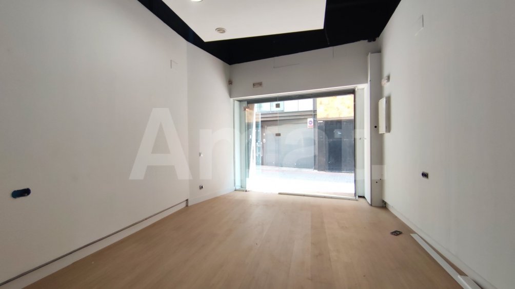 Casa de poble amb garatge, al centre -41