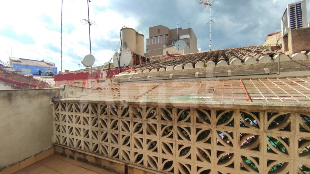 Casa de poble amb garatge, al centre -47