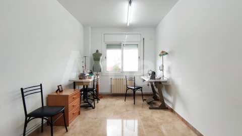 Casa de poble amb garatge, al centre -29