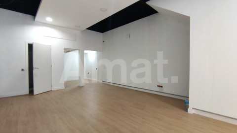 Casa de poble amb garatge, al centre -39