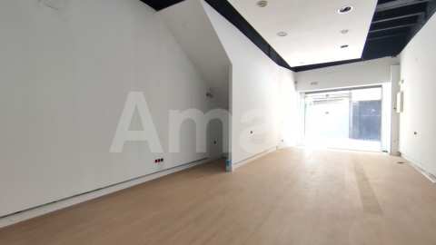 Casa de poble amb garatge, al centre -44