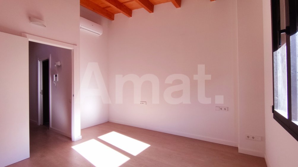 4-bedroom town house, in the center -14