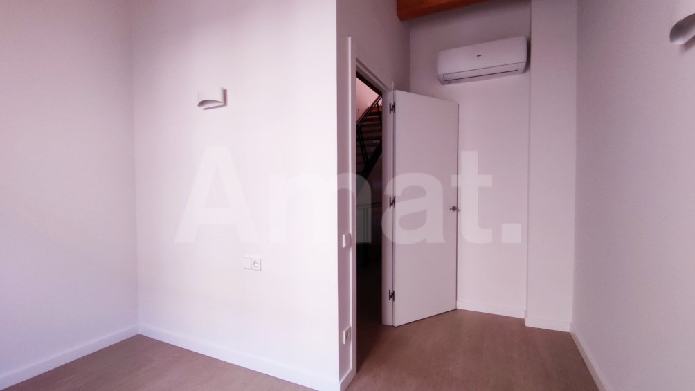 4-bedroom town house, in the center -29