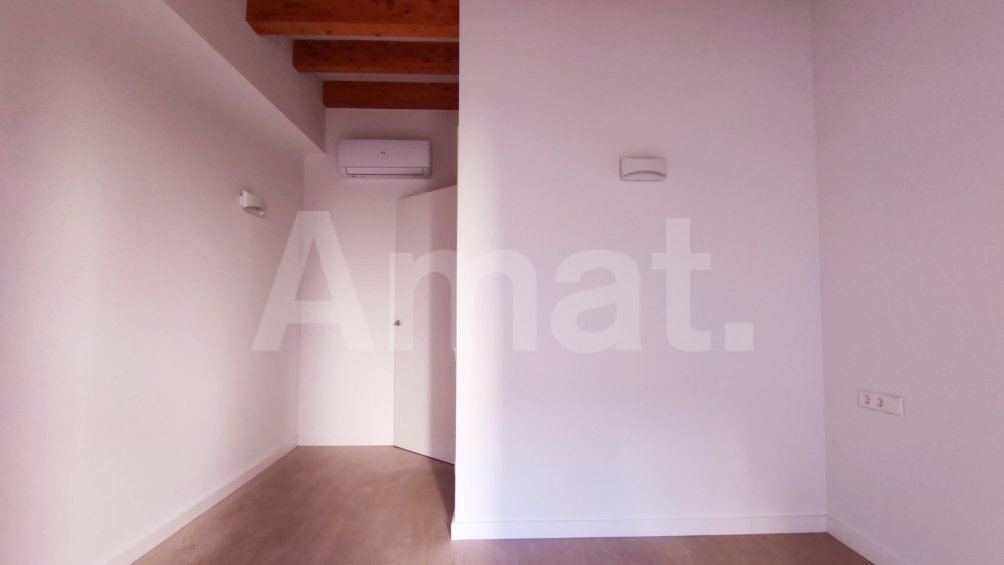 4-bedroom town house, in the center -31