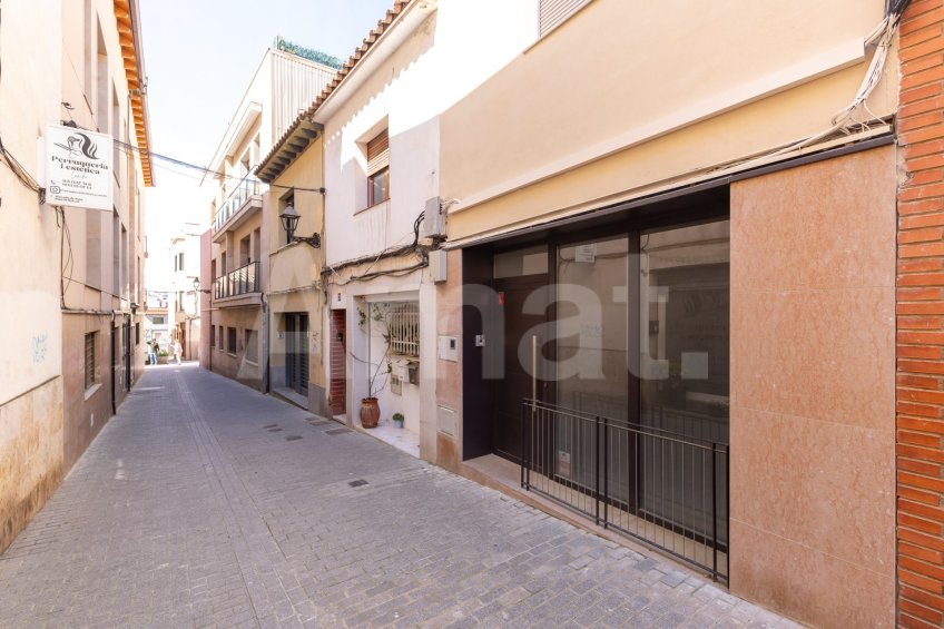 Casa de 4 habitaciones, en el centro -35