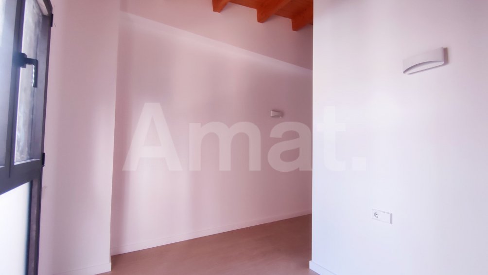 4-bedroom town house, in the center -7