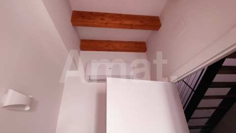 4-bedroom town house, in the center -11