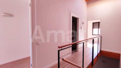 4-bedroom town house, in the center -13