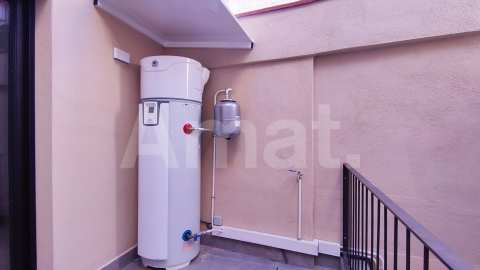 4-bedroom town house, in the center -17