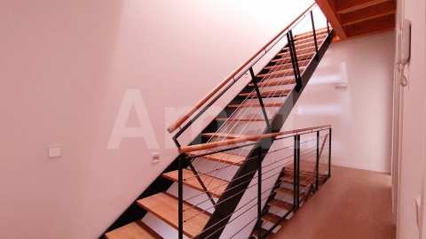 4-bedroom town house, in the center -25