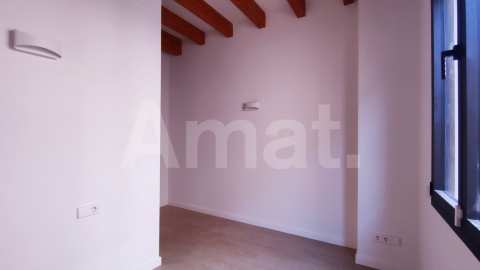 4-bedroom town house, in the center -27